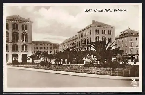 AK Split, Grand Hotel Bellevue mit Strasse und Anlagen