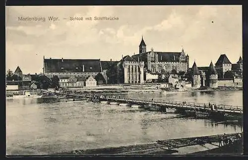 AK Marienburg / Malbork, Schloss mit Schiffbrücke