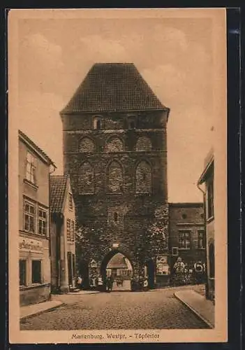 AK Marienburg /Westpr., Blick durch das Töpfertor