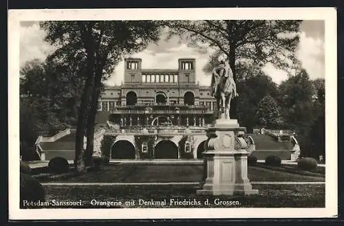 AK Potsdam, Schloss Sanssouci, Orangerie mit Denkmal Friedrichs d. Grossen