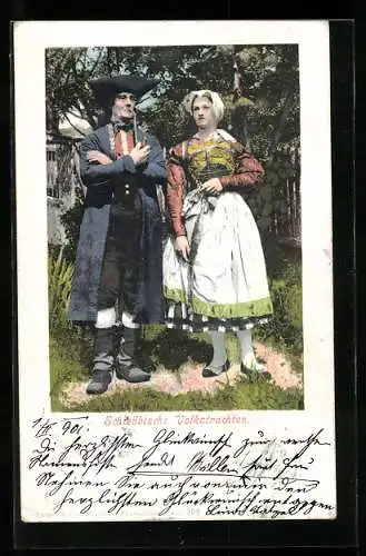 AK Eine Ehepaar in ihrem Garten in schwäbischer Tracht