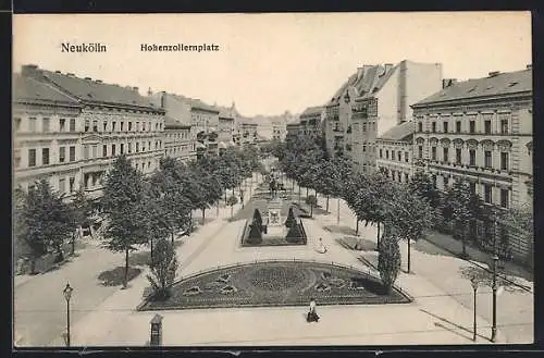 AK Neukölln, Hohenzollernplatz mit Denkmal