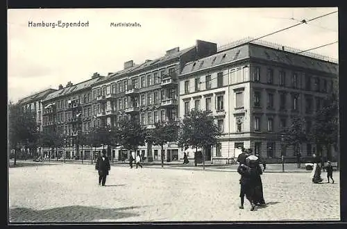 AK Hamburg-Eppendorf, Teilansicht der Martinistrasse mit Passanten