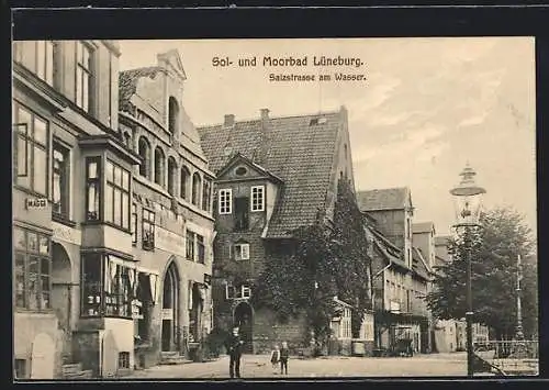 AK Lüneburg, Geschäft v. Göttsch, Salzstrasse am Wasser