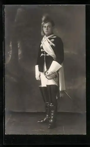 AK studentische Szene, Student in Uniform mit Degen