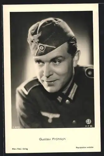 AK Schauspieler Gustav Fröhlich in Wehrmachts-Uniform posierend