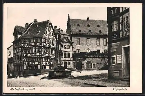 AK Aschaffenburg a. M., Stiftsplatz mit Brunnen
