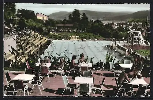 AK Lahr im Schwarzwald, Terrassen-Schwimmbad mit Badegästen