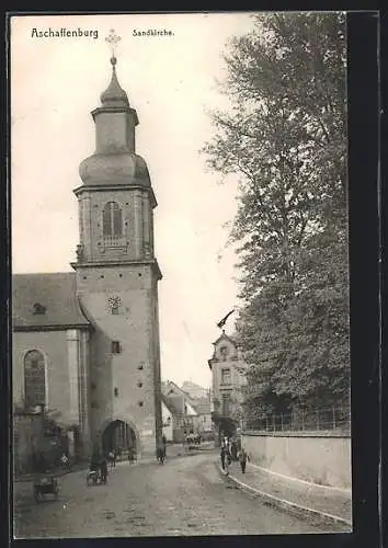 AK Aschaffenburg, Sandkirche mit Passanten und Karren