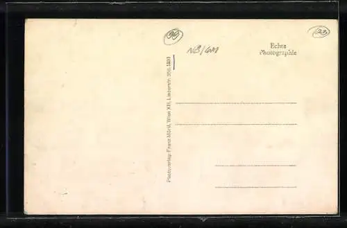 AK Hoheneich /N.-Oe., Erholungsheim mit Strasse und Gewässer