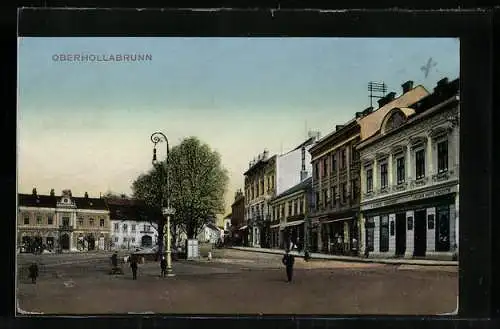 AK Oberhollabrunn, Platzansicht mit Geschäft der Modistin Antonia Andre
