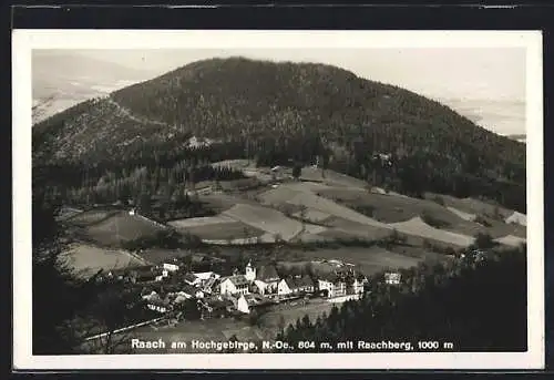 AK Raach am Hochgebirge, Gesamtansicht mit Raachberg aus der Vogelschau