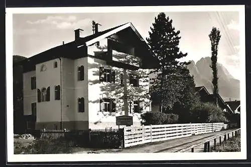 AK Garmisch, Eisenbahner-Erholungsheim Haus an der Wiese