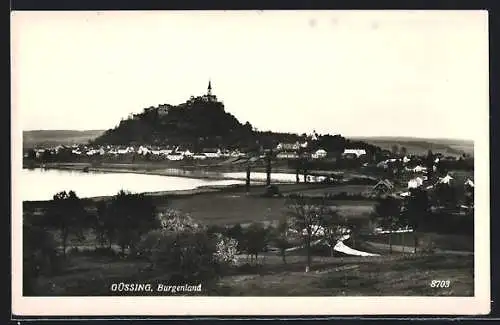 AK Güssing, Ortsansicht mit Blick zur Burg