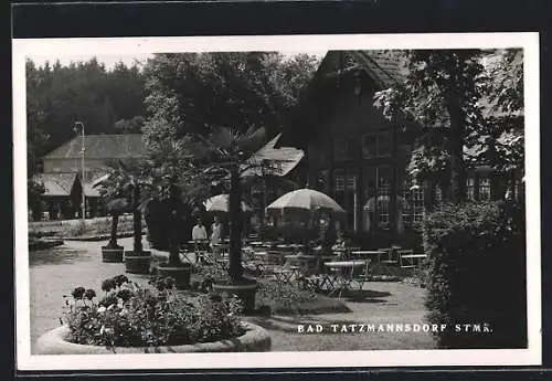 AK Bad Tatzmannsdorf /Stmk., Partie im Kurpark mit Gasthof