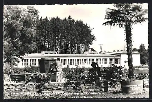 AK Bad Tatzmannsdorf, Trinkbrunnen und Kurmittelhaus