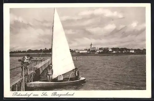 AK Podersdorf am See, Segelschiff am Steg
