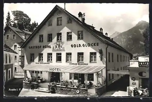 AK Reutte i. T., Hotel goldene Glocke