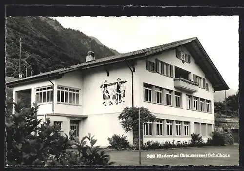 AK Niederried (Brienzersee), Schulhaus