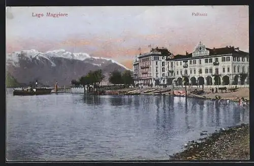 AK Pallanza, Ufer des Lago Maggiore mit Belle Vue Hotel, Dampfer
