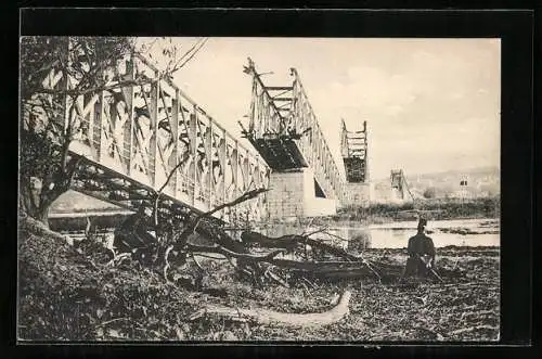 AK Semlin, unter der zerstörten Eisenbahnbrücke nach Belgrad