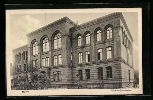 AK Burg / Anhalt, Blick auf das Viktoria-Gymnasium