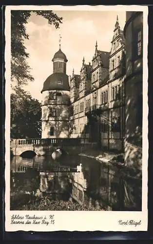 AK Neuhaus i. W., Nord-Flügel des Schlosses, Kaserne des Kav. Reg. 15