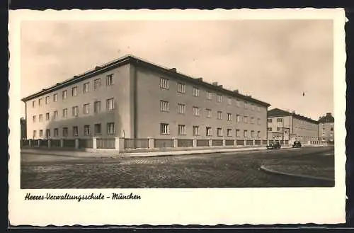 AK München, Heeres-Verwaltungsschule von der Strasse gesehen
