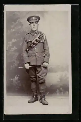 AK Junger Soldat der Royal Artillery in Uniform