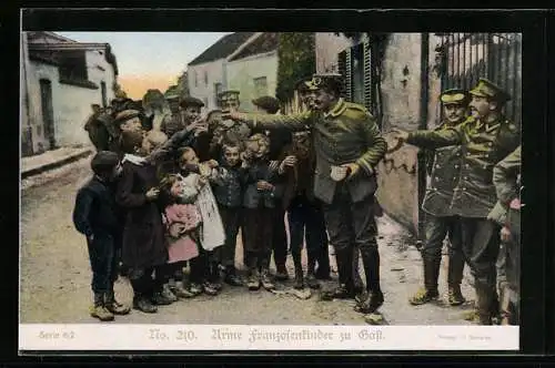 AK Soldaten verteilen Brot an französische Kinder