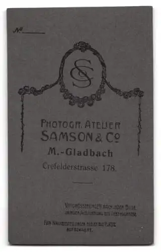 Fotografie Samson & Co, M. Gladbach, Crefelderstr. 178, Kleines Mädchen auf einem Schaukelpferd