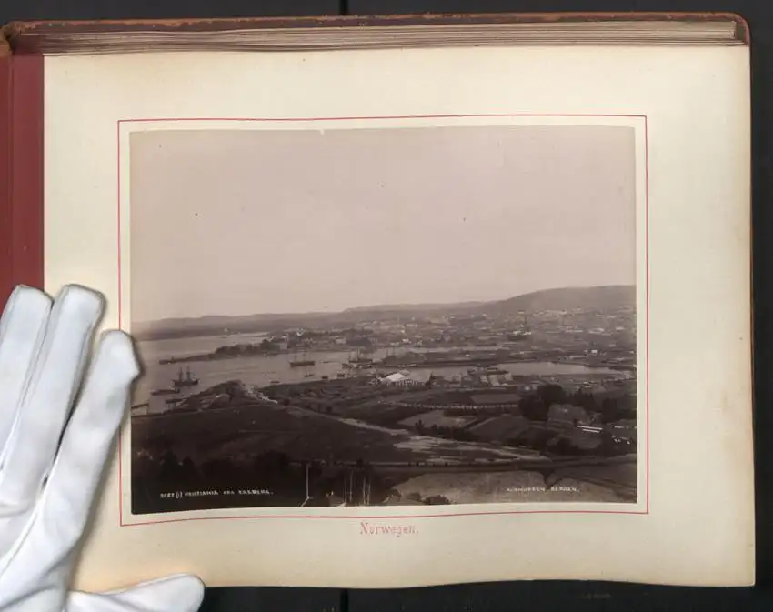 Fotoalbum mit 87 Fotografien, Ansicht Norwegen, K. Knudsen (Bergen), Kristiania, Schleuse (Strengen), Gletscher, Frankre 0