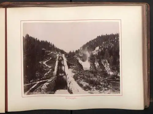 Fotoalbum mit 87 Fotografien, Ansicht Norwegen, K. Knudsen (Bergen), Kristiania, Schleuse (Strengen), Gletscher, Frankre