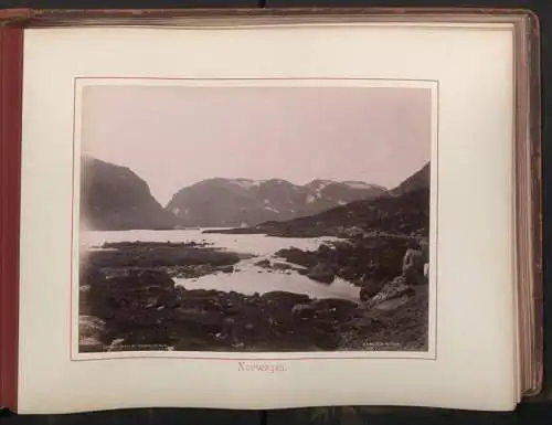 Fotoalbum mit 87 Fotografien, Ansicht Norwegen, K. Knudsen (Bergen), Kristiania, Schleuse (Strengen), Gletscher, Frankre