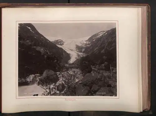 Fotoalbum mit 87 Fotografien, Ansicht Norwegen, K. Knudsen (Bergen), Kristiania, Schleuse (Strengen), Gletscher, Frankre