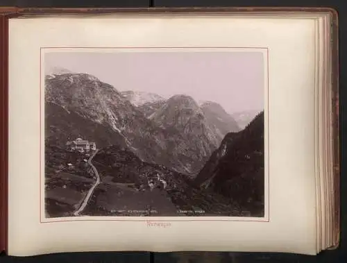 Fotoalbum mit 87 Fotografien, Ansicht Norwegen, K. Knudsen (Bergen), Kristiania, Schleuse (Strengen), Gletscher, Frankre