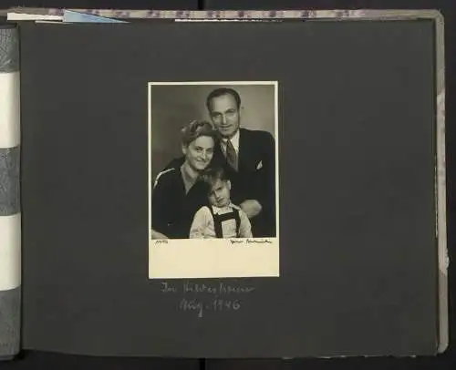 Fotoalbum mit 200 Fotografien, Mutterglück, Familie Bosse (1942-1958), Kinderfotos, Kinderwagen, Soldat in Uniform