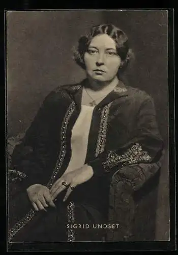 AK Portrait der Dichterin Sigrid Undset