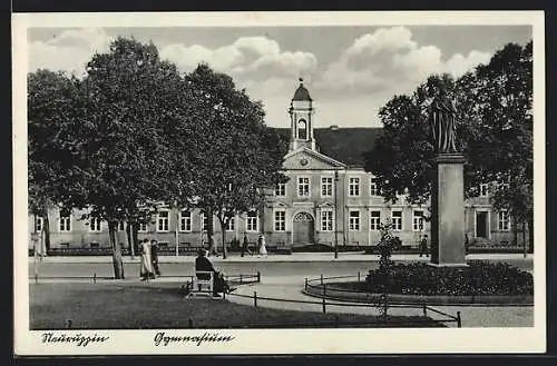 AK Neuruppin, Gymnasium mit Denkmal