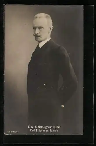 AK Duc Karl Theodor de Bavière, im Anzug