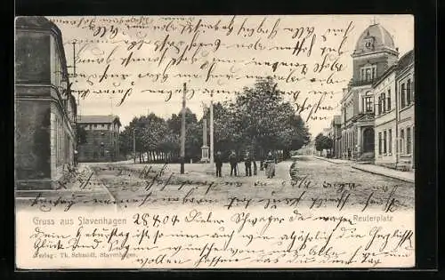 AK Stavenhagen, Strassenpartie am Reuterplatz
