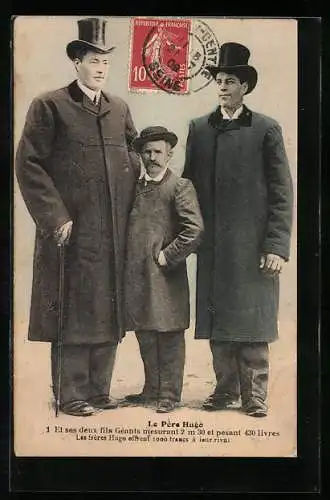 AK Le Pere Hugo, Et ses deux fils Geants mesurant 2 m 30 et pesant 430 livres