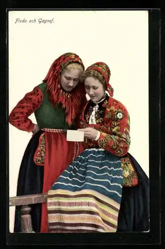 AK Floda och Gagnef, Zwei Schwedinnen in Tracht mit einem Brief