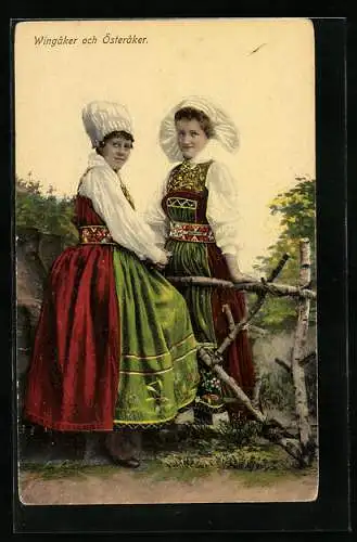 AK Wingaker och Österaker, Zwei Schwedinnen in Tracht