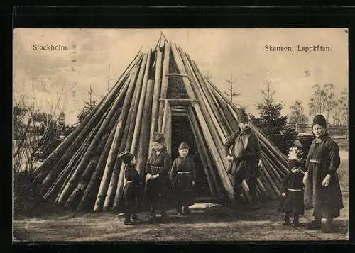 AK Stockholm, Skansen, Lappkatan, Lappenfamilie vor ihrem Zelt