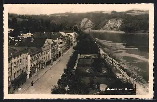 AK Aschach a. d. Donau, Strassenpartie mit Passanten
