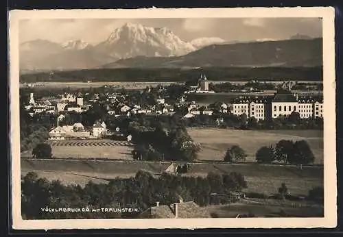 AK Vöcklabruck / O. Ö., Ortsansicht mit Traunstein