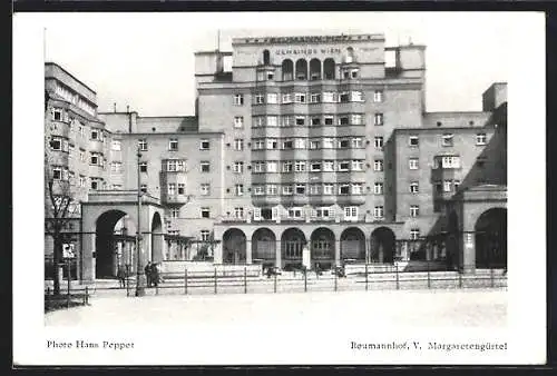 AK Wien, Gemeindebau Reumannhof im Sonnenschein, Margaretengürtel