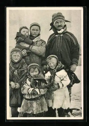 AK Lappefamilie, Lappenfamilie mit Kindern in Volkstracht