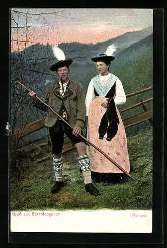 AK Berchtesgaden, Mann und Frau in Tracht